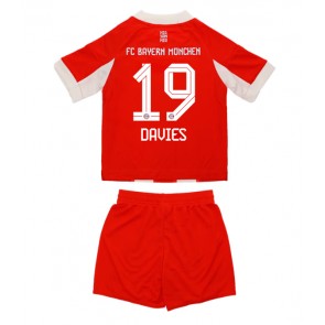 Bayern Munich Alphonso Davies #19 Dětské Domácí Dres 2025-26 Krátký Rukáv (+ trenýrky)