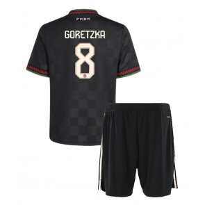 Bayern Munich Leon Goretzka #8 Dětské Alternativní Dres 2025-26 Krátký Rukáv (+ trenýrky)