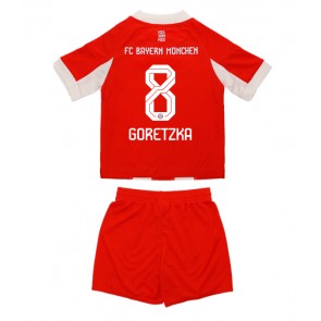 Bayern Munich Leon Goretzka #8 Dětské Domácí Dres 2025-26 Krátký Rukáv (+ trenýrky)
