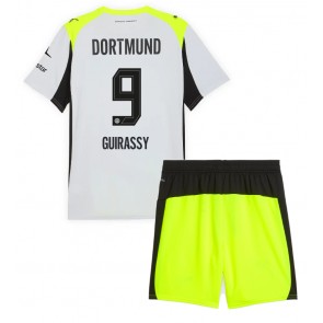 Borussia Dortmund Serhou Guirassy #9 Dětské Venkovní Dres 2025-26 Krátký Rukáv (+ trenýrky)