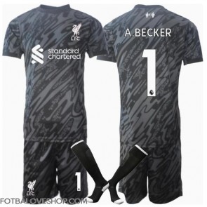 Liverpool Alisson Becker #1 Brankářské Dětské Domácí Dres 2024-25 Krátký Rukáv (+ trenýrky)