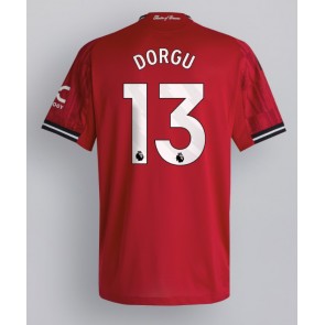 Manchester United Patrick Dorgu #13 Domácí Dres 2025-26 Krátký Rukáv
