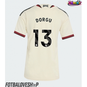 Manchester United Patrick Dorgu #13 Dámské Alternativní Dres 2026-27 Krátký Rukáv