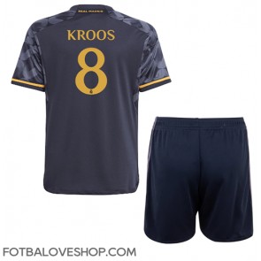 Real Madrid Toni Kroos #8 Dětské Venkovní Dres 2023-24 Krátký Rukáv (+ trenýrky)