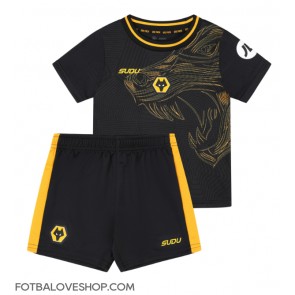 Wolves Dětské Venkovní Dres 2024-25 Krátký Rukáv (+ trenýrky)