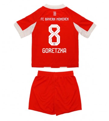 Bayern Munich Leon Goretzka #8 Dětské Domácí Dres 2025-26 Krátký Rukáv (+ trenýrky)