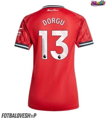 Manchester United Patrick Dorgu #13 Dámské Domácí Dres 2025-26 Krátký Rukáv