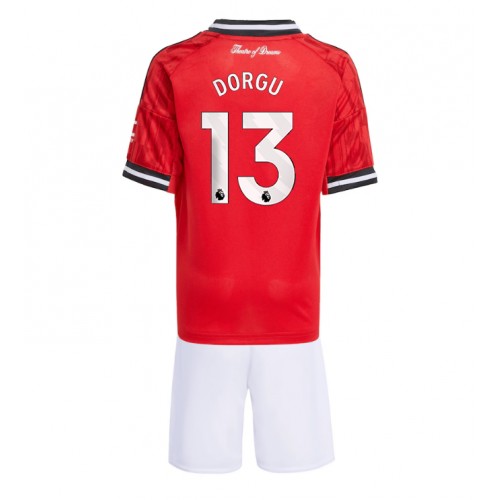 Manchester United Patrick Dorgu #13 Dětské Domácí Dres 2025-26 Krátký Rukáv (+ trenýrky)